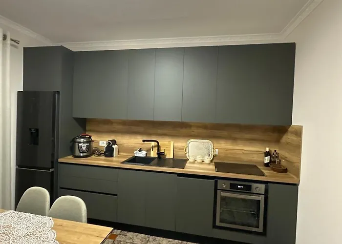 Apartamento Cozy In Tirana, Albania *