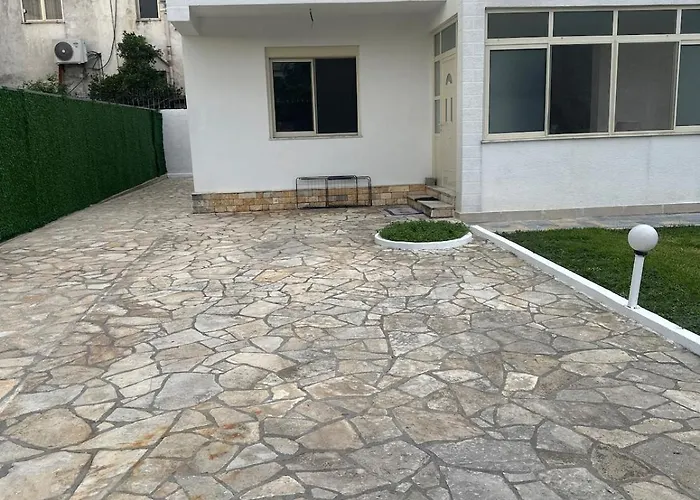 Apartamento Cozy In Tirana, Albania *